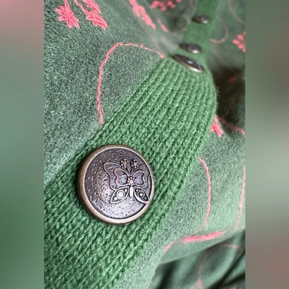Cottage core suede green embroidered floral jacket size S with butterfly buttons - Picture 3 of 10